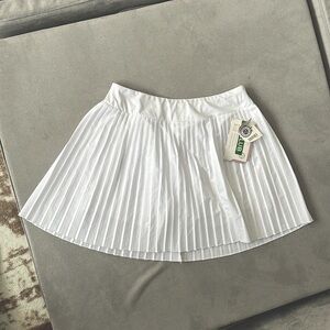 🚫 SOLD 🚫 🤍 Mondetta Pleated White Skirt, NWT, Size Medium, Pockets, Athletic